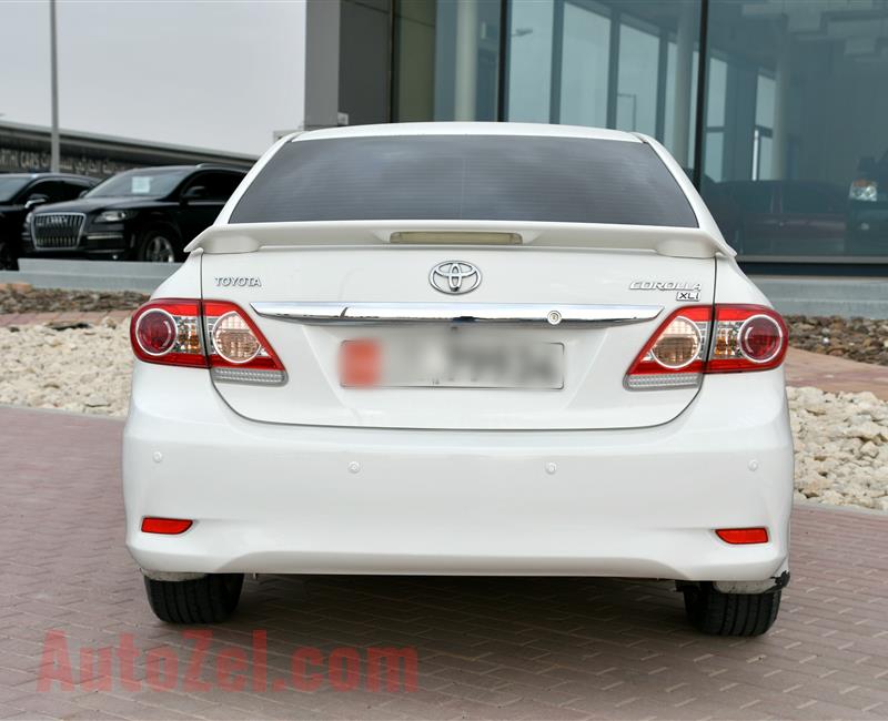 TOYOTA COROLLA 1.8- 2013- WHITE- 150 000 KM- GCC