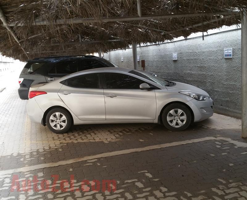 Hyundai Elantra silver very good condition 