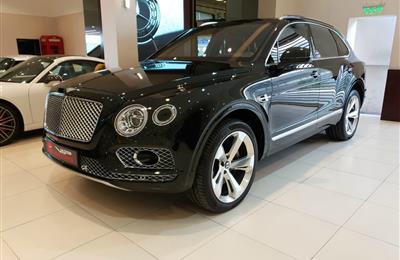 BENTLEY BENTAYGA W12- 2017- GREEN- 33 000 KM- GCC