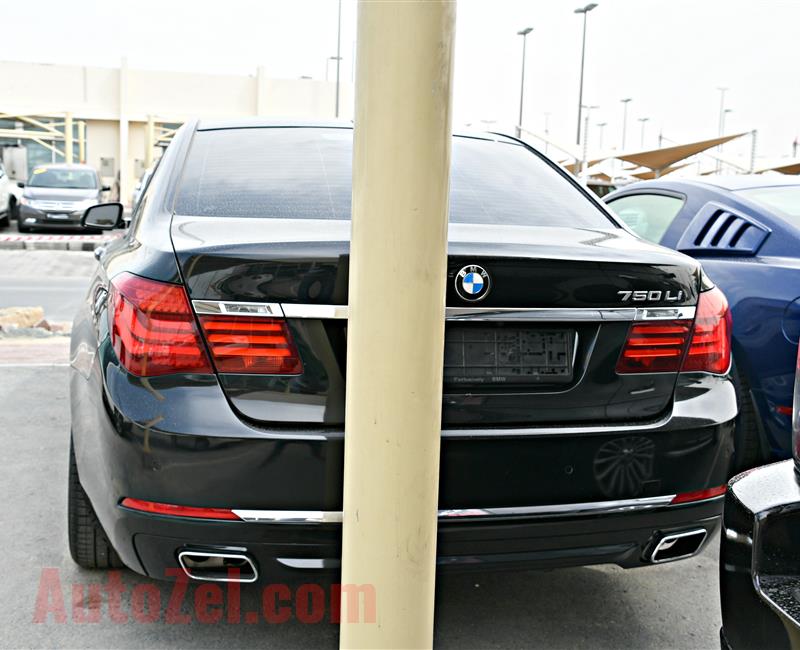 BMW 750LI MODEL 2015 - BLACK - 74,000 KM - V8 - GCC 