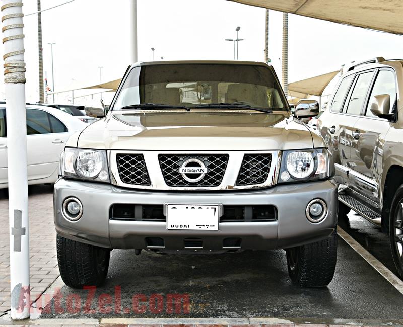 NISSAN PATROL SAFARI MODEL 2017 - GOLD - 72,000 KM - V6 - GCC 
