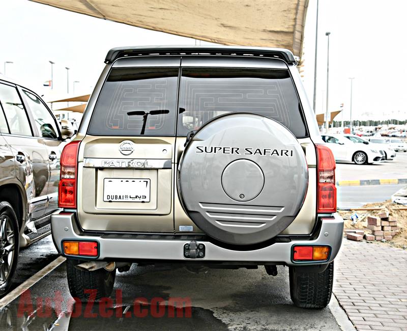 NISSAN PATROL SAFARI MODEL 2017 - GOLD - 72,000 KM - V6 - GCC 