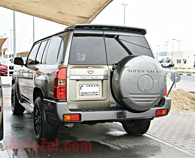 NISSAN PATROL SAFARI MODEL 2017 - GOLD - 72,000 KM - V6 - GCC 