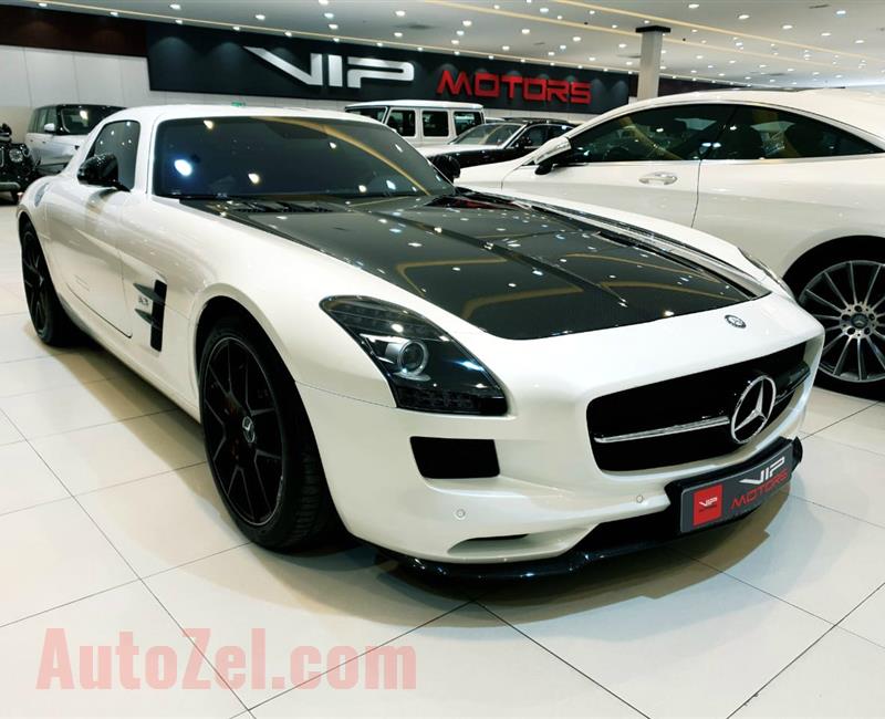 MERCEDES-BENZ SLS AMG FINAL EDITION- 2014- WHITE- 3 000 KM- GCC