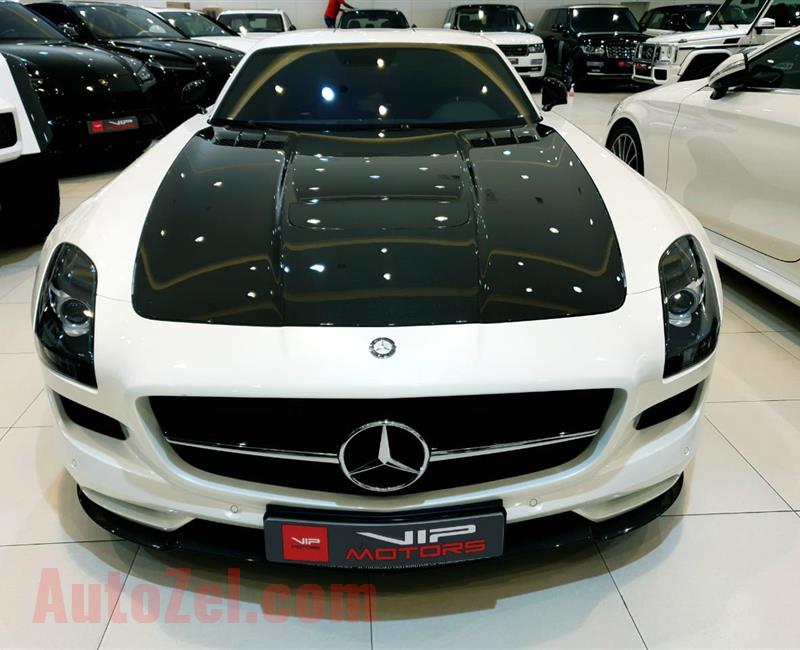 MERCEDES-BENZ SLS AMG FINAL EDITION- 2014- WHITE- 3 000 KM- GCC