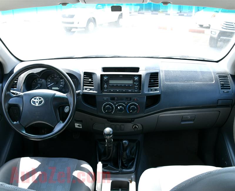 TOYOTA HILUX (MANUAL GEAR), V4- 2014- WHITE- 231 000 KM- GCC