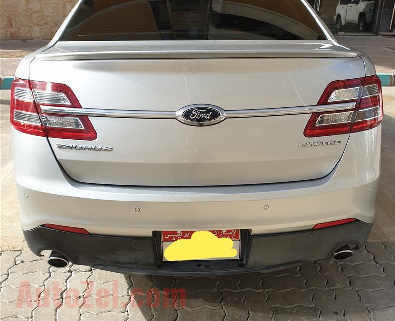 Ford Taurus LIMITED - excellent condition only 63K kms