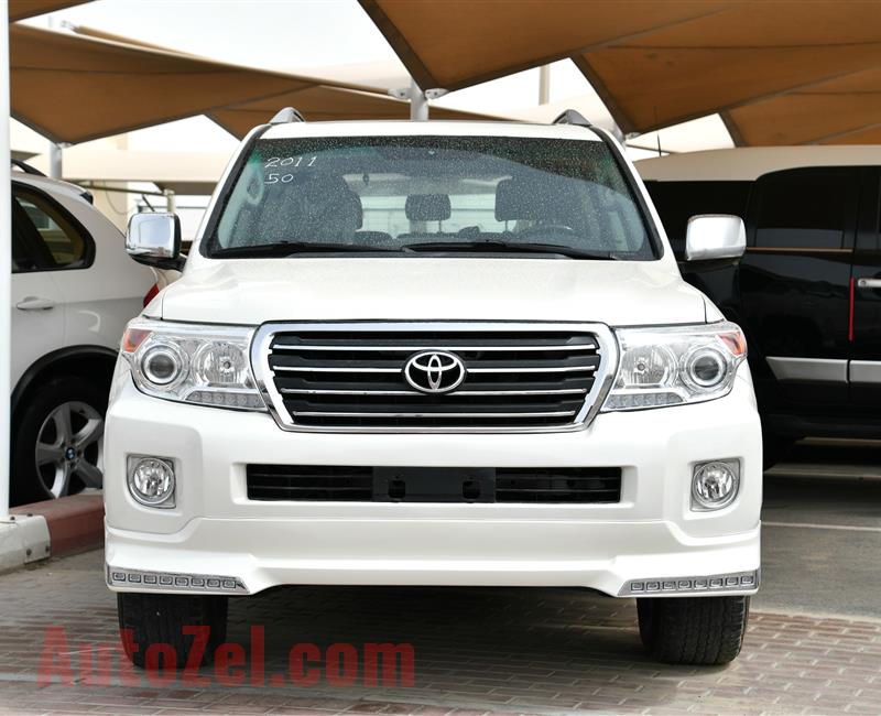 TOYOTA LAND CRUISER GXR, V6- 2011- WHITE- GCC