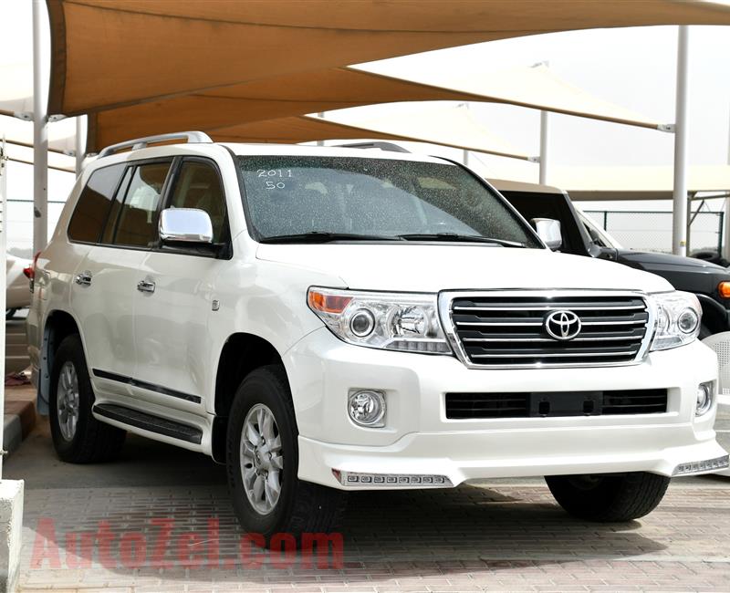 TOYOTA LAND CRUISER GXR, V6- 2011- WHITE- GCC