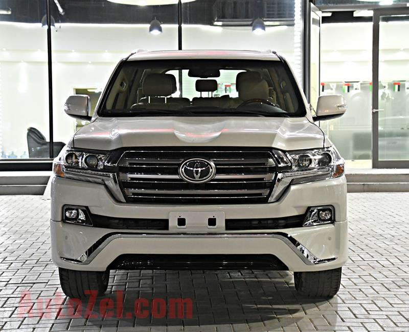 TOYOTA LAND CRUISER GXR MODEL 2014 - WHITE - CAR KIT 2018 - 200,000 KM - V8 - GCC 