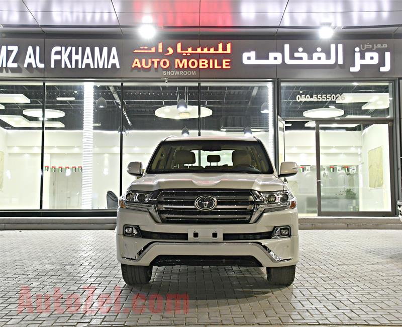 TOYOTA LAND CRUISER GXR MODEL 2014 - WHITE - CAR KIT 2018 - 200,000 KM - V8 - GCC 