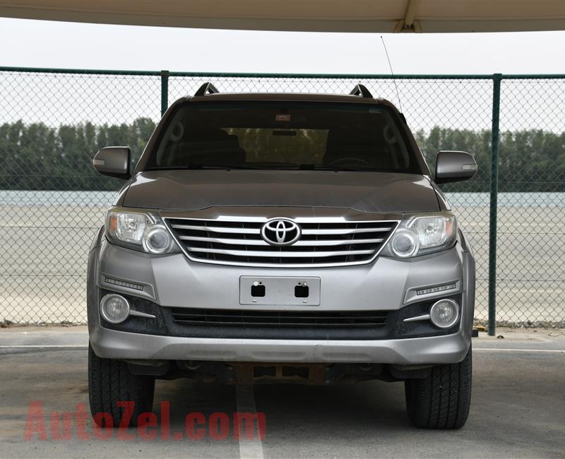 TOYOTA FORTUNER GXR 4.0 V6- 2015- GRAY- 158 000 KM- GCC SPECS