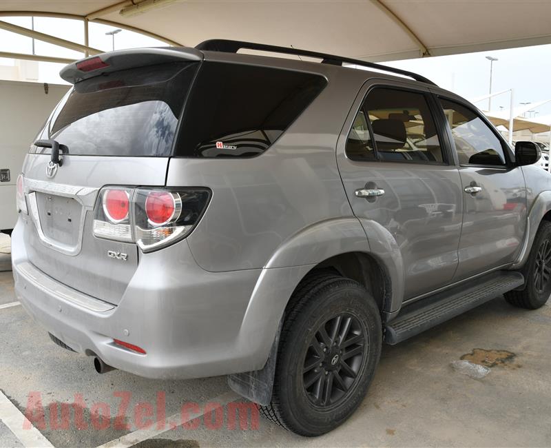 TOYOTA FORTUNER GXR 4.0 V6- 2015- GRAY- 158 000 KM- GCC SPECS