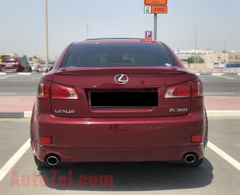 Lexus IS300 - Perfect Condition - 2012 - GCC