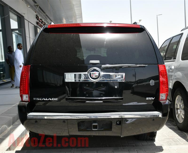 CADILLAC ESCALADE- 2008- BLACK- 200 000 KM- AMERICAN SPECS