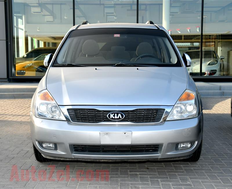 KIA CARNIVAL, V6- 2014- SILVER- 200 000 KM- GCC