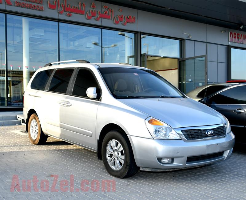 KIA CARNIVAL, V6- 2014- SILVER- 200 000 KM- GCC