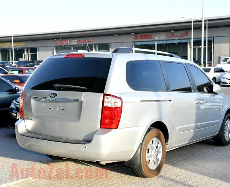 KIA CARNIVAL, V6- 2014- SILVER- 200 000 KM- GCC