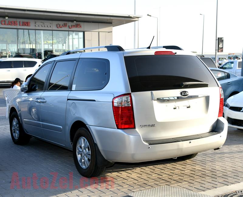 KIA CARNIVAL, V6- 2014- SILVER- 200 000 KM- GCC