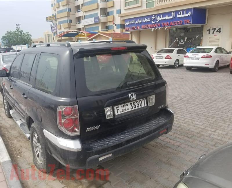 2008 HONDA MRV 215 KM BLACK GREAT PRICE , NEEDS AN ENGINE 