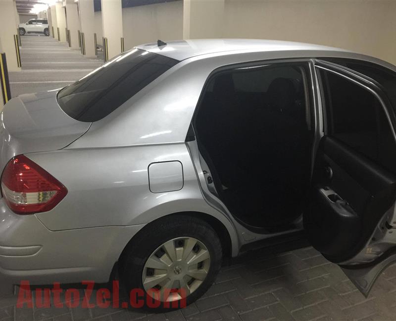 Nissan Tida/Versa Sedan 1.8 2011 Urgent Sale