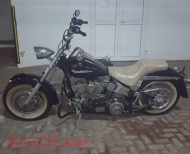 HARLEY DAVIDSON MOTORBIKE SOFT TAIL 2005 MODEL 