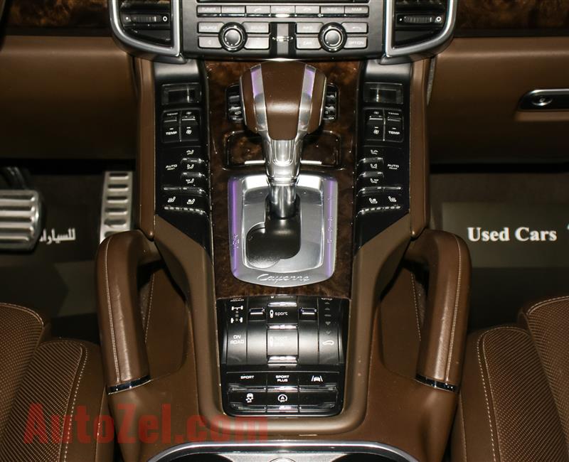 PORSCHE CAYENNE TURBO- 2015- WHITE- 91 000 KM- GCC SPECS