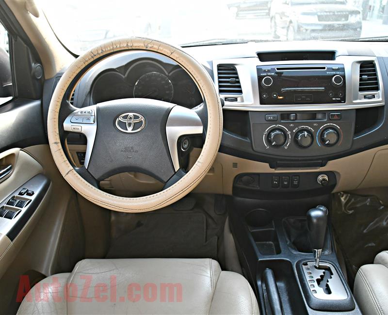 TOYOTA FORTUNER MODEL 2014 - SILVER - 120,000 KM - GCC 