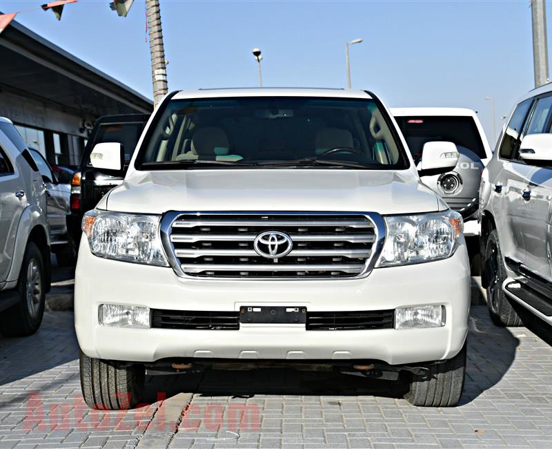 LAND CRUISER MODEL 2011 - WHITE - 419,000 KM - GCC 