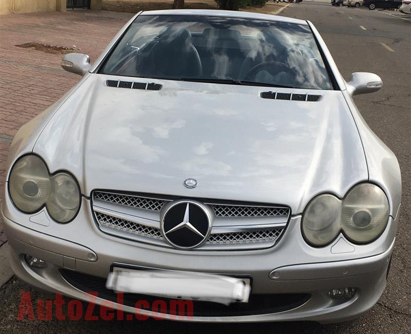 MERCEDES SL 500 CONVERTIBLE 2002 FOR AED 23000.