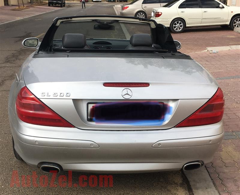 MERCEDES SL 500 CONVERTIBLE 2002 FOR AED 23000.