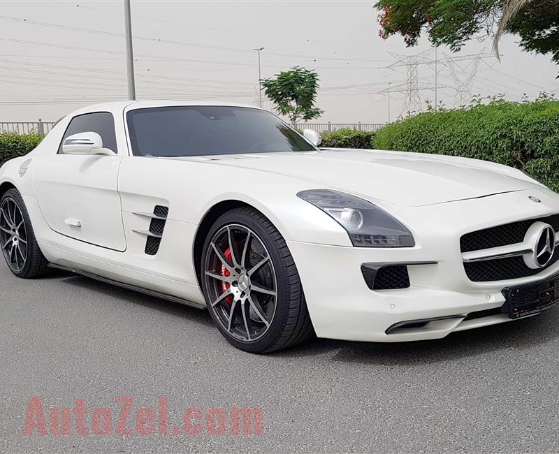 MERCEDES-BENZ SLS, V10- 2011- WHITE- 86 000 KM- GCC