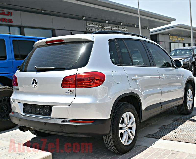 VOLKSWAGEN TIGUAN MODEL 2016 - SILVER - 110,000 KM - V4 - GCC 