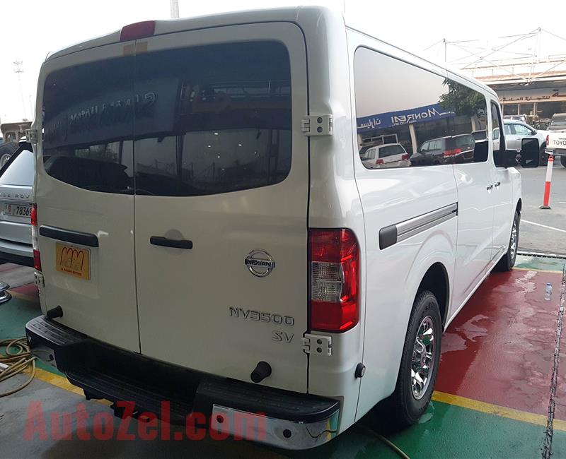 NISSAN VAN- 2017- WHITE- 32 000 KM- GCC