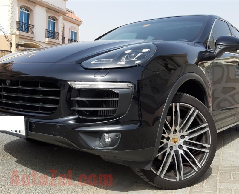 PORSCHE CAYENNE S- 2016- BLACK- 51 000 KM- GCC SPECS