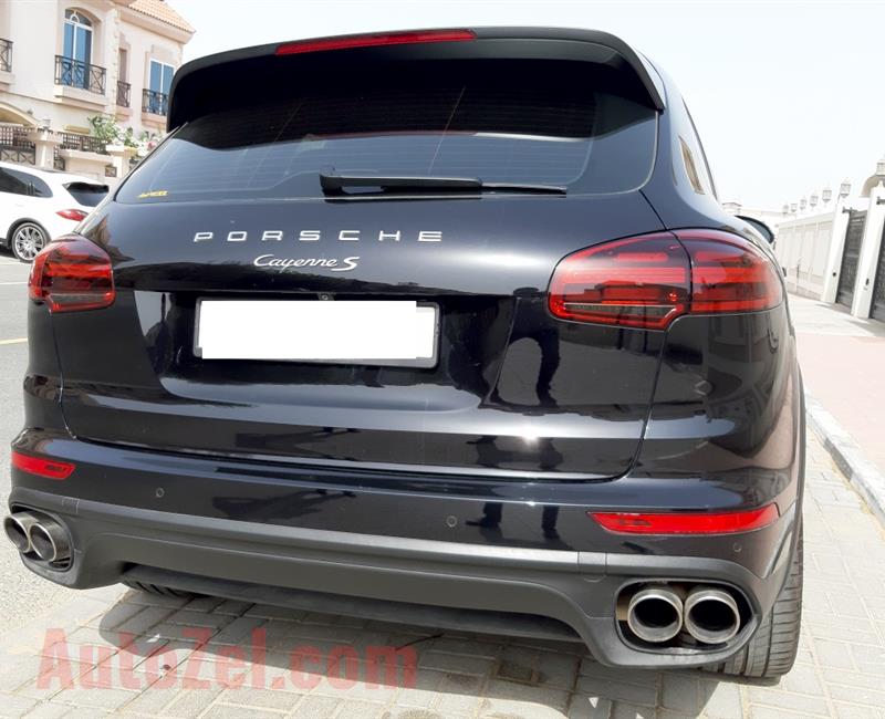 PORSCHE CAYENNE S- 2016- BLACK- 51 000 KM- GCC SPECS