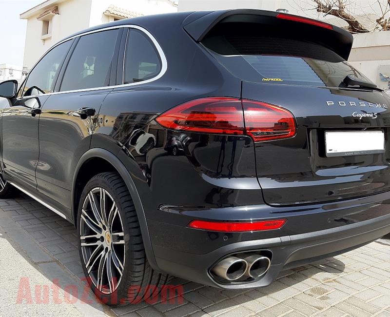 PORSCHE CAYENNE S- 2016- BLACK- 51 000 KM- GCC SPECS