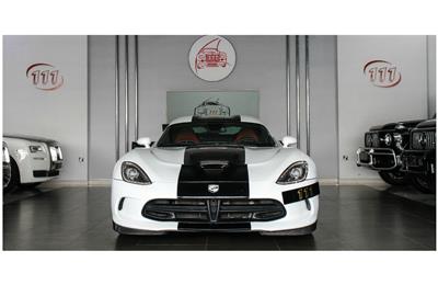 DODGE VIPER GTS- 2013- WHITE- 38 000 KM- GCC SPECS