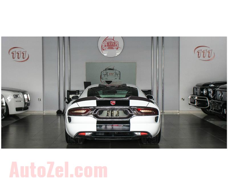 DODGE VIPER GTS- 2013- WHITE- 38 000 KM- GCC SPECS