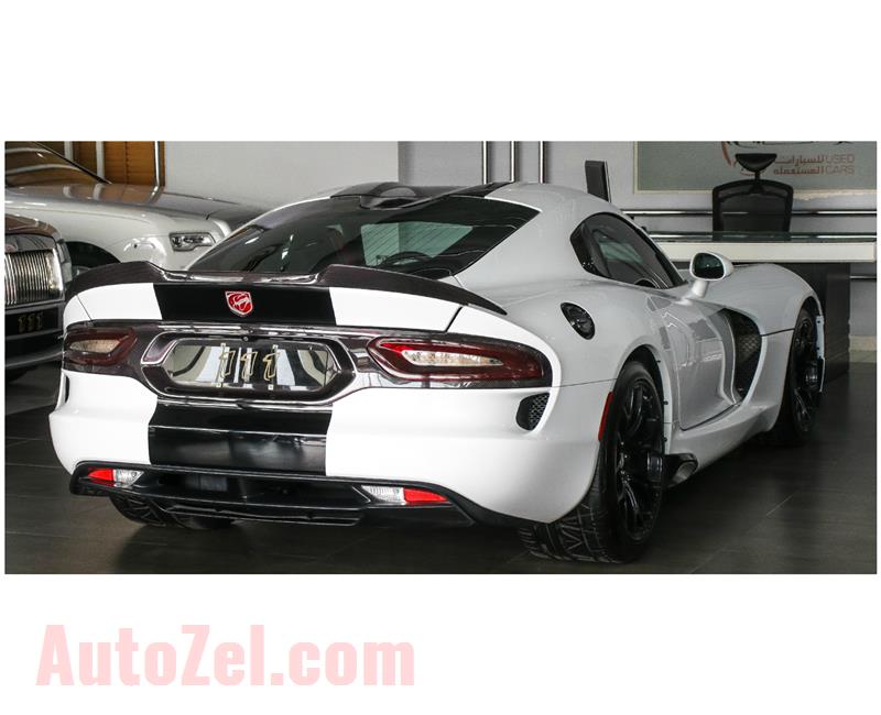 DODGE VIPER GTS- 2013- WHITE- 38 000 KM- GCC SPECS