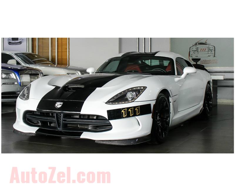 DODGE VIPER GTS- 2013- WHITE- 38 000 KM- GCC SPECS