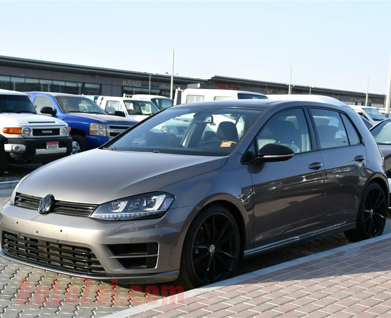 VOLKSWAGEN GOLF R- 2016- GRAY- 130 000 KM- GCC SPECS