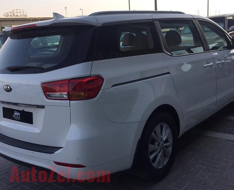 KIA CARNIVAL- 2016- WHITE- 95 000 KM- GCC SPECS