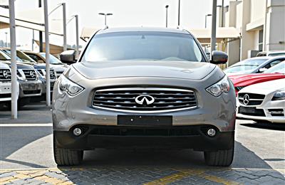 INFINITI FX35 FULL OPTION  MODEL 2010 - GOLD - 187,000 KM...