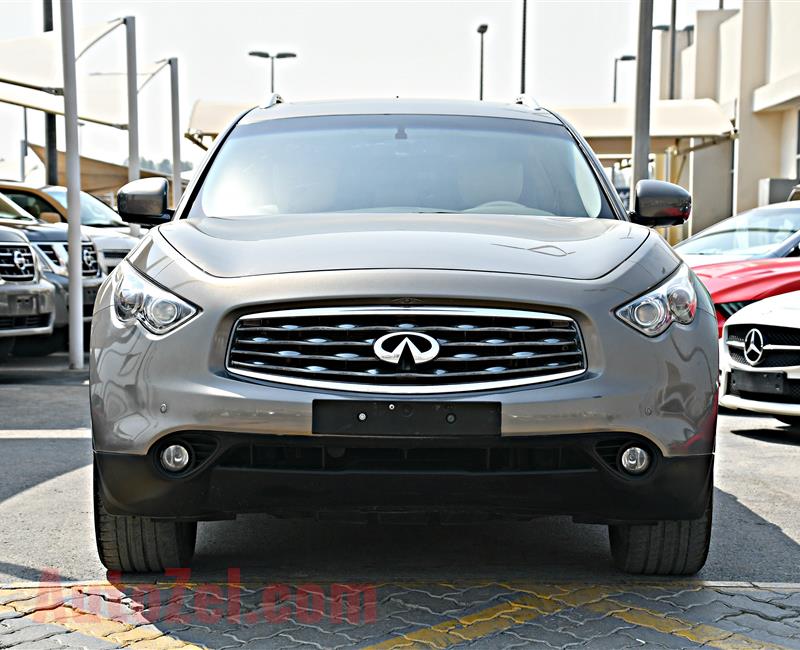 INFINITI FX35 FULL OPTION  MODEL 2010 - GOLD - 187,000 KM - V8 - GCC 