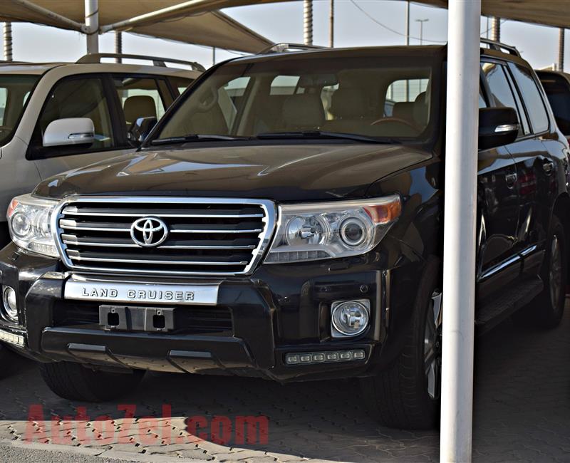 TOYOTA LAND CRUISER GXR MODEL 2014 - BLACK - 93,000 KM - V8 