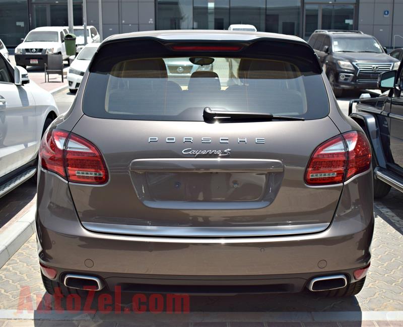 PORSCHE CAYENNE 4.8, V8- 2014- BROWN