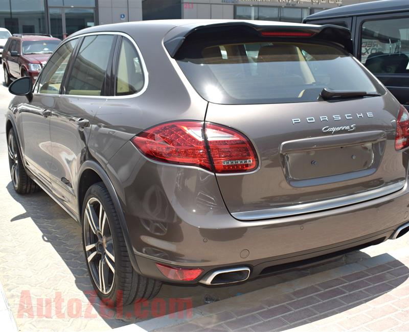 PORSCHE CAYENNE 4.8, V8- 2014- BROWN