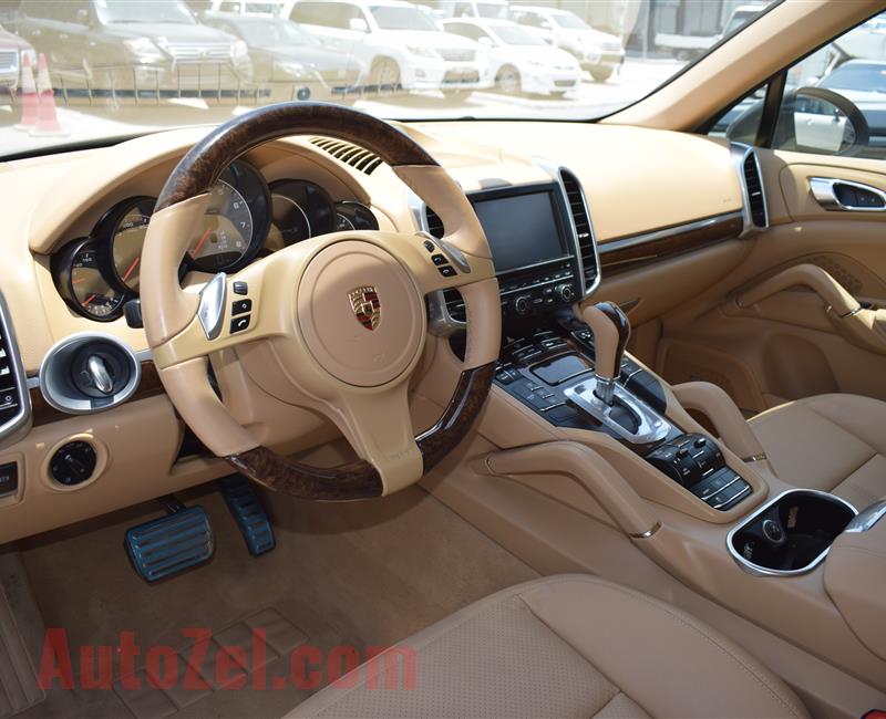 PORSCHE CAYENNE 4.8, V8- 2014- BROWN