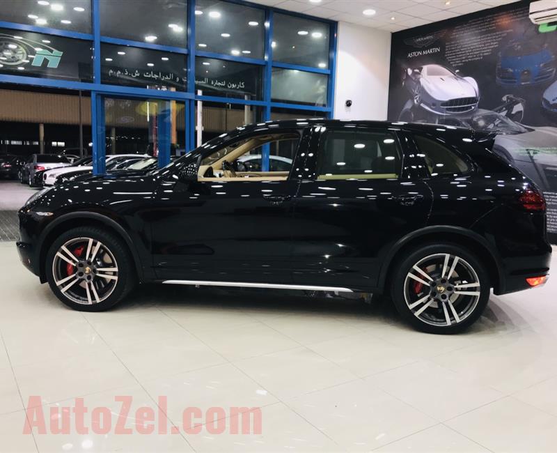 PORSCHE CAYENNE TURBO- 2013- BLACK- 146 000 KM- GCC